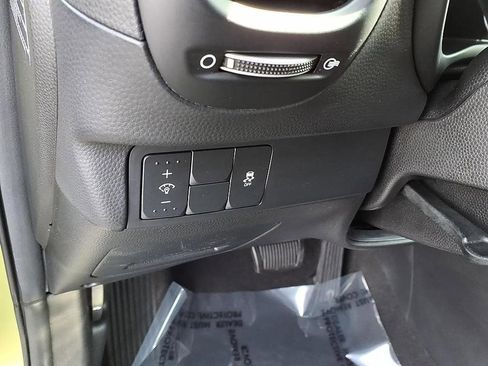 Used 2018 Kia Soul + image 13