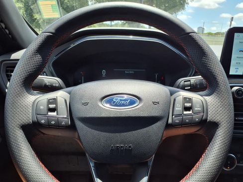 Certified 2025 Ford Escape ST-Line AWD/4WD image 26