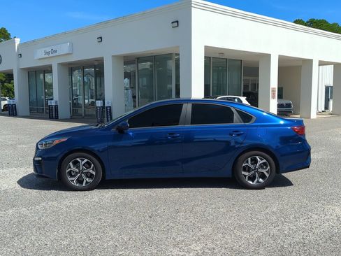 Used 2021 Kia Forte LXS FWD image 4
