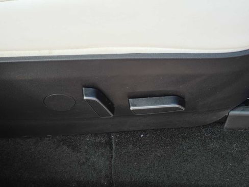 Used 2022 Tesla Model Y Performance image 29