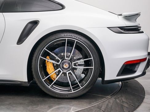 Used 2022 Porsche 911 Turbo S image 15