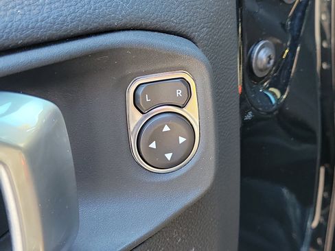 Used 2021 Jeep Wrangler Unlimited Rubicon w/ Xtreme Recon 35" Tire Package image 18