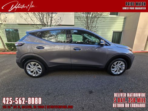 Used 2022 Chevrolet Bolt EUV LT image 2