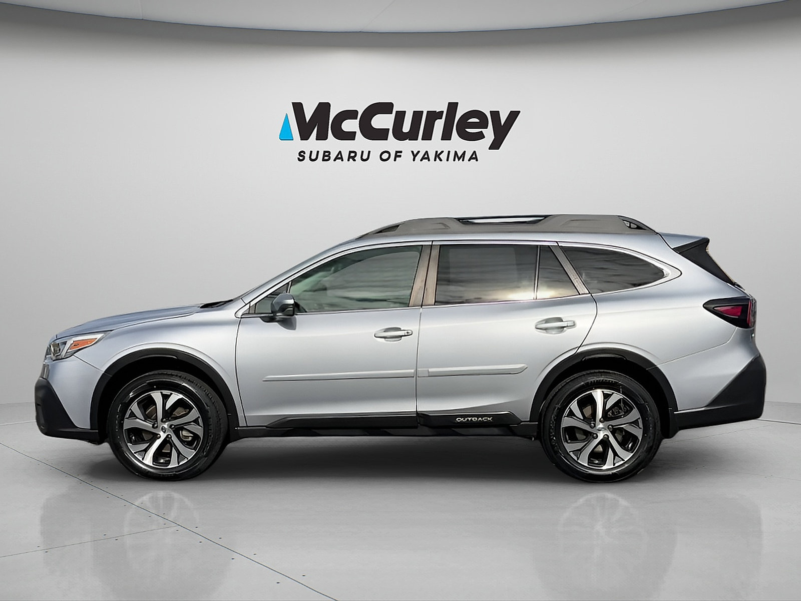 Used 2022 Subaru Outback Limited AWD/4WD image 3