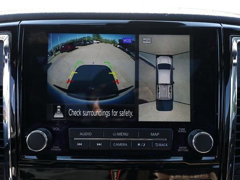 Used 2024 Nissan Titan Platinum Reserve w/ Moonroof Package AWD/4WD image 4