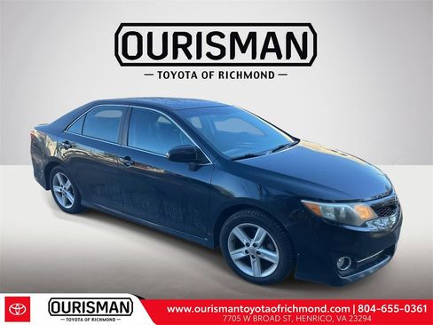 Used 2012 Toyota Camry SE image 1
