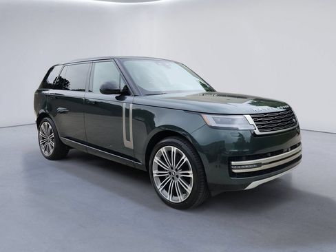 New 2025 Land Rover Range Rover Long Wheelbase SE AWD/4WD image 7