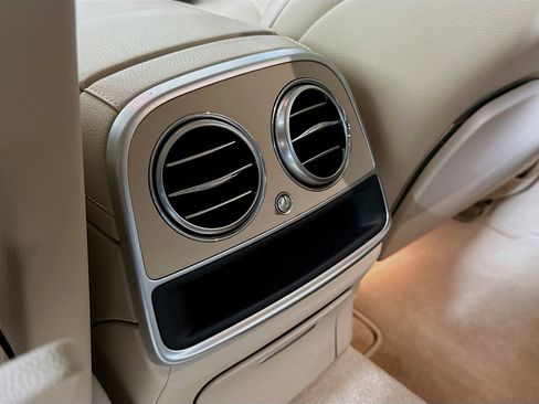 Used 2015 Mercedes-Benz S 550 4MATIC Sedan image 27