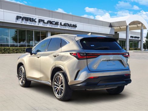 Used 2024 Lexus NX 250 FWD w/ Premium Package image 4