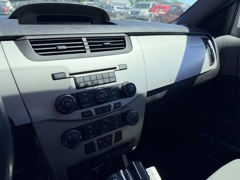 Used 2009 Ford Focus SES FWD image 11