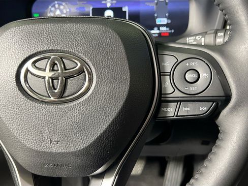 Used 2025 Toyota RAV4 Limited w/ Advanced Technology Package AWD/4WD image 20
