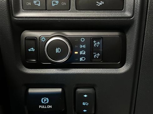 Used 2023 Ford F150 Lariat AWD/4WD image 33