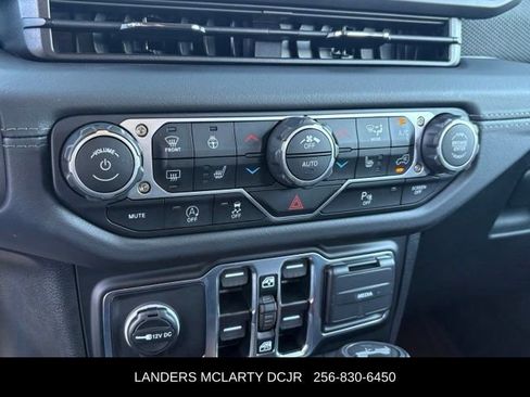 Used 2025 Jeep Wrangler Unlimited Rubicon w/ Safety Group AWD/4WD image 24