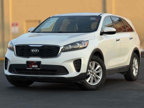 Used 2020 Kia Sorento LX FWD image 1