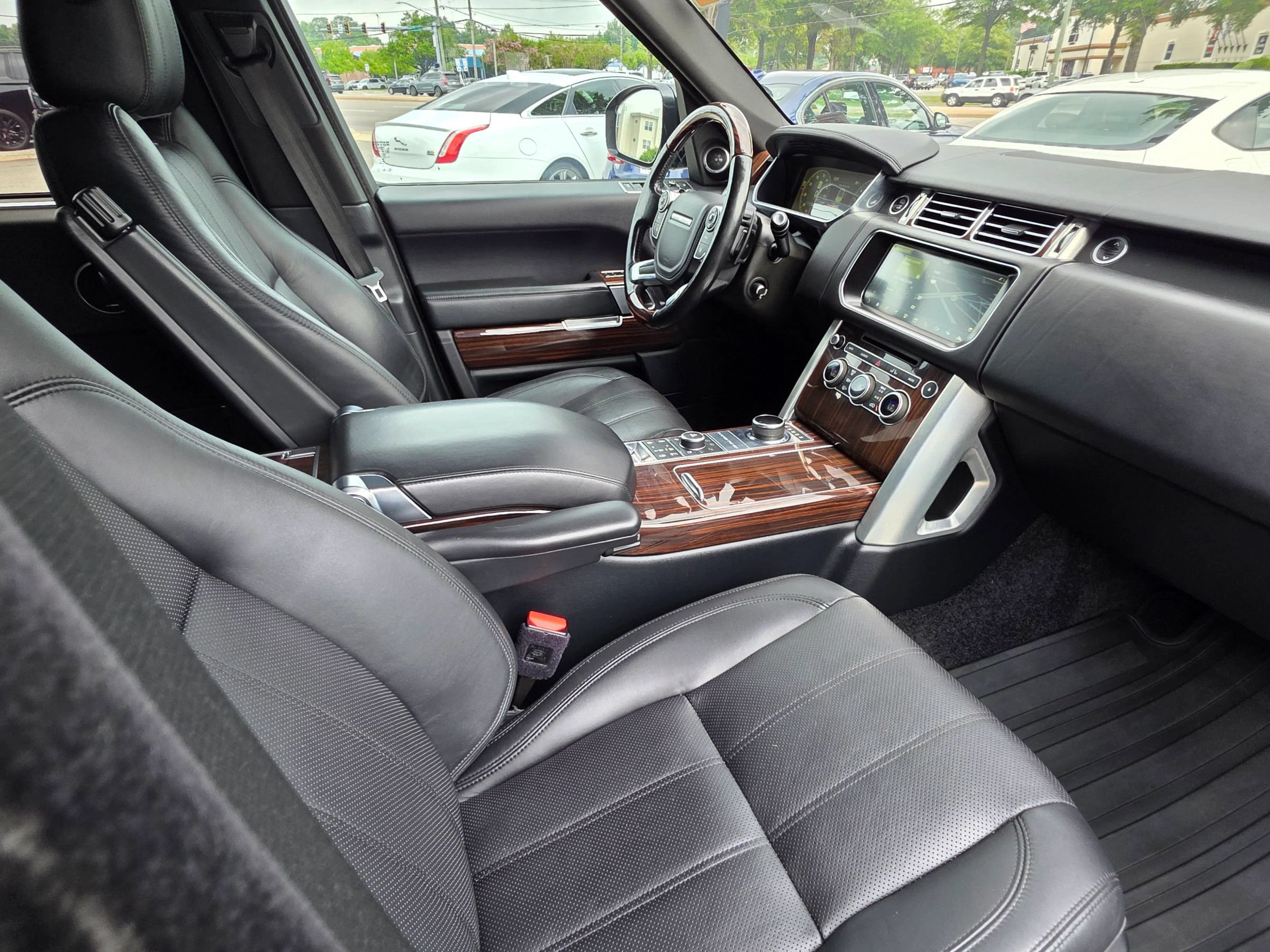 Used 2017 Land Rover Range Rover Long Wheelbase Supercharged AWD/4WD image 31