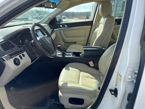 Used 2013 Lincoln MKS image 6