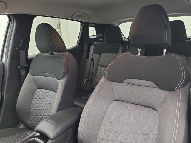 Used 2025 Nissan Kicks SV FWD image 19