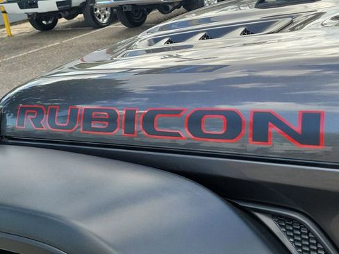 Used 2022 Jeep Gladiator Rubicon w/ Trailer Tow Package image 9