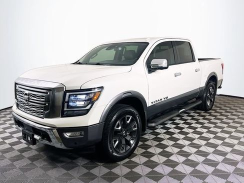Used 2020 Nissan Titan Platinum Reserve w/ Moonroof Package AWD/4WD image 4