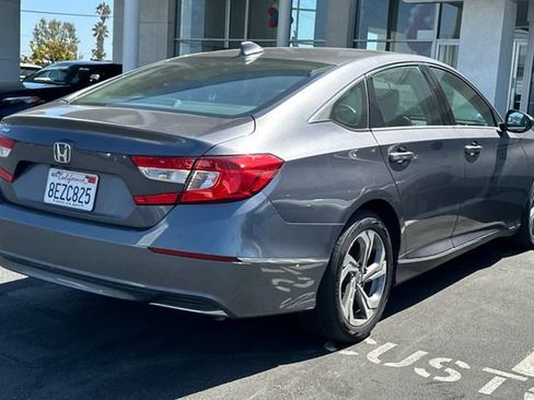 Used 2018 Honda Accord EX image 5
