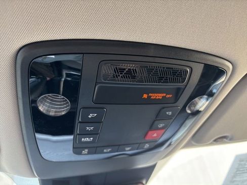 Certified 2026 Kia Carnival EX FWD image 17