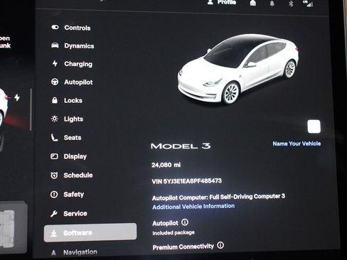 Used 2023 Tesla Model 3 Standard Range image 9