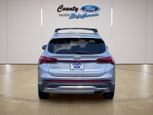 Used 2022 Hyundai Santa Fe SEL w/ Convenience + Premium Package FWD image 11