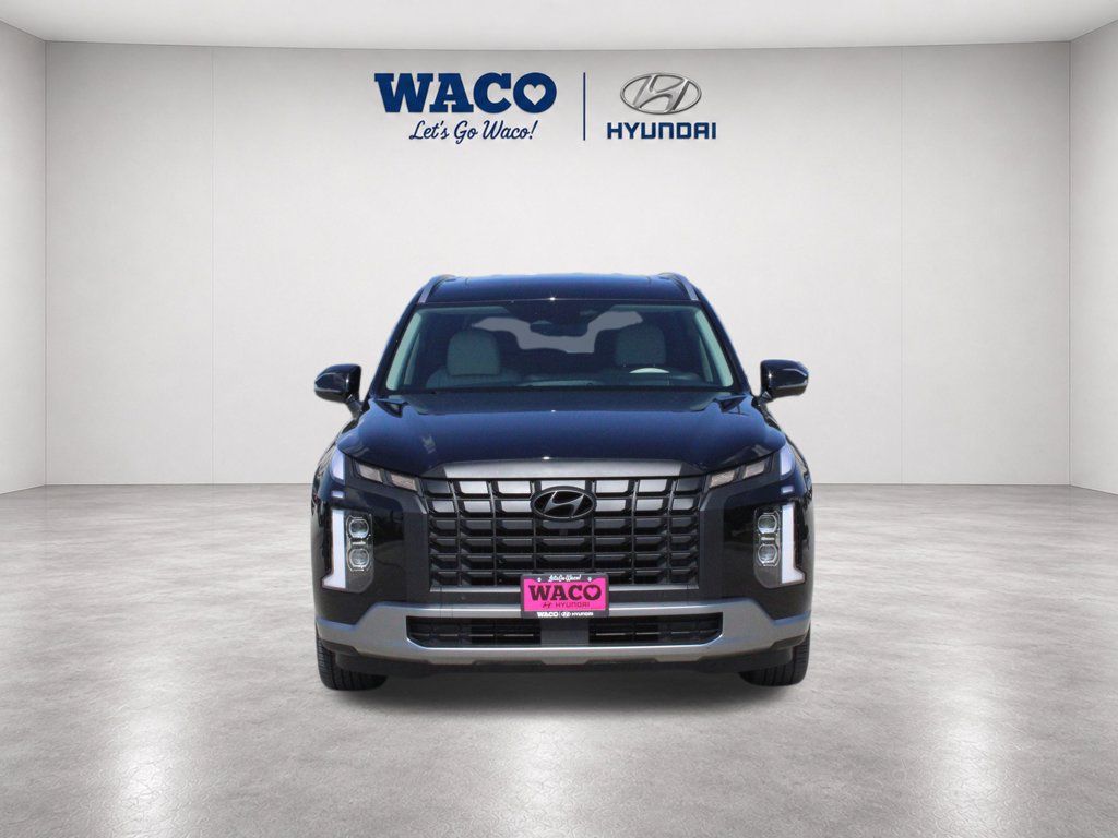 Used 2024 Hyundai Palisade Limited FWD image 2