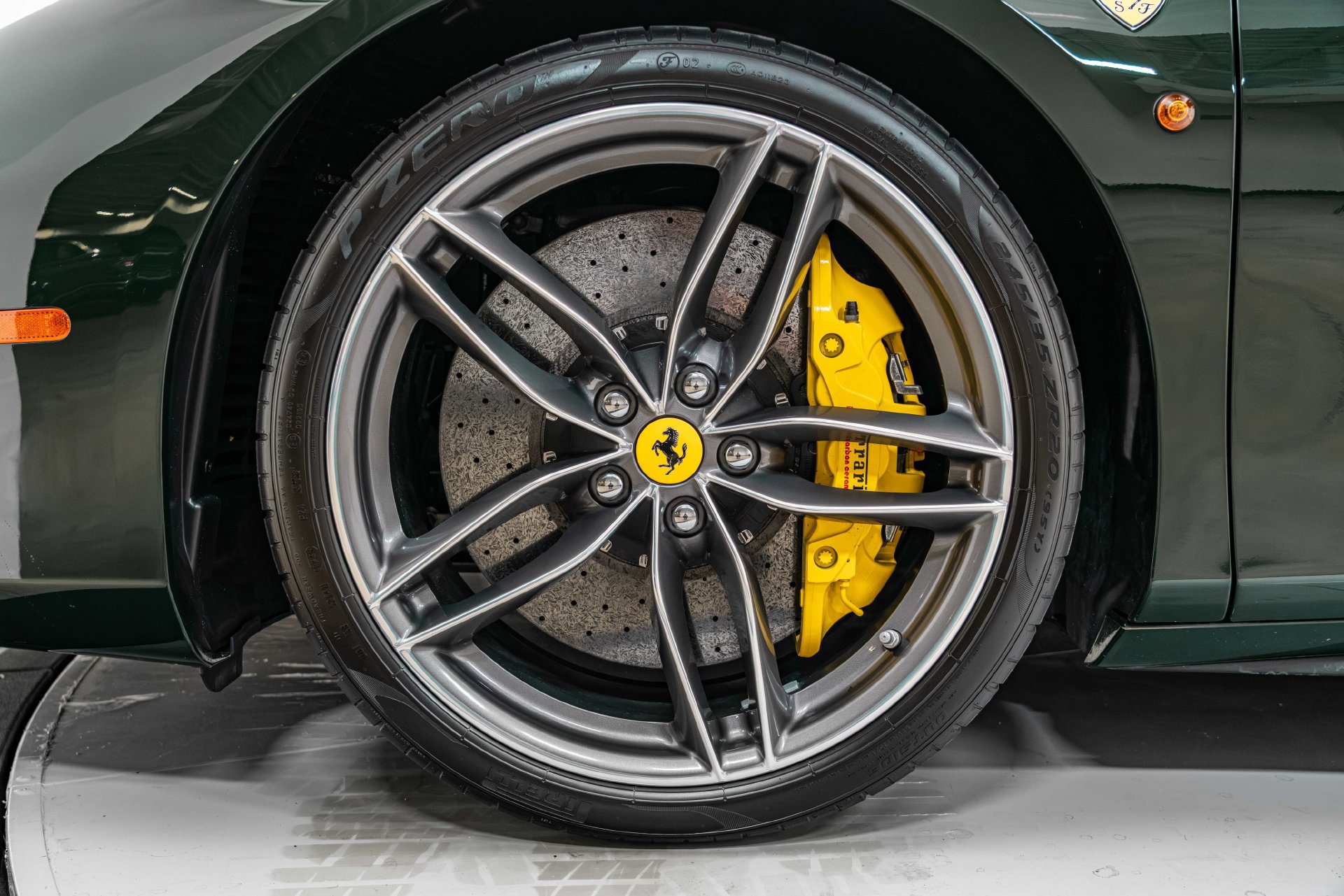 Certified 2018 Ferrari 488 GTB RWD image 14