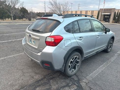 Used 2017 Subaru Crosstrek 2.0i Limited w/ Popular Package #2 image 3