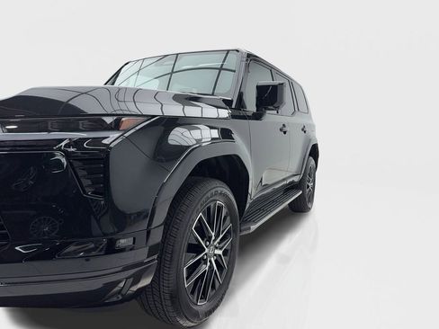 Used 2026 Lexus GX 550 w/ Accessory Package (2T) image 3