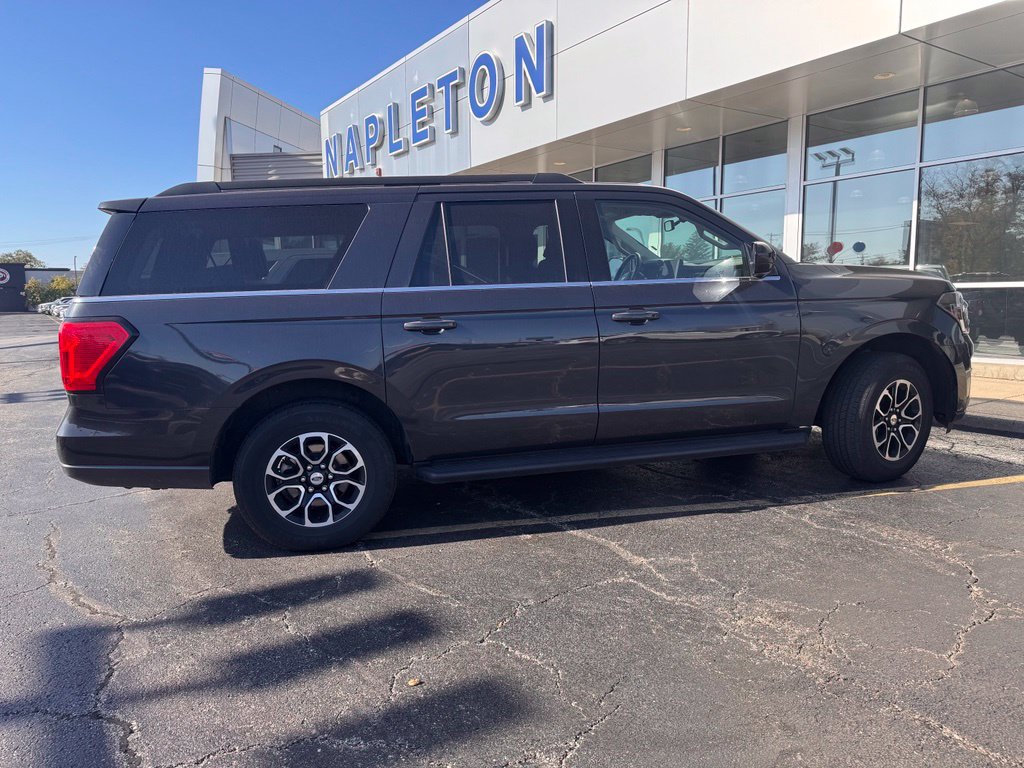Used 2024 Ford Expedition Max XLT AWD/4WD image 16