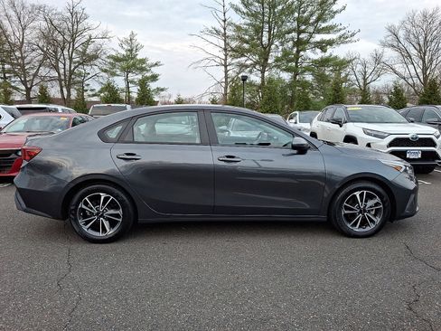 Used 2023 Kia Forte LXS image 7