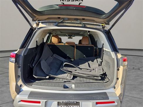 Certified 2024 Nissan Pathfinder Platinum w/ Cargo Package image 31