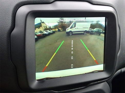 Used 2019 Jeep Renegade Limited w/ Quick Order Package 22P image 19