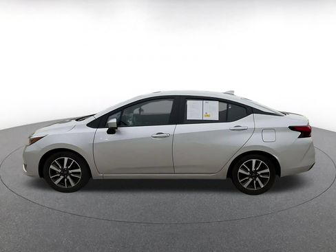 Used 2025 Nissan Versa SV FWD image 9