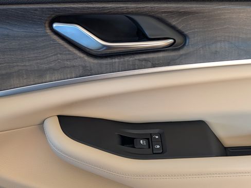 Used 2024 Jeep Grand Cherokee Limited w/ MOPAR Finishing Package image 21