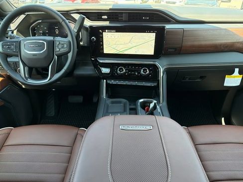 New 2026 GMC Sierra 2500 Denali Ultimate AWD/4WD image 9