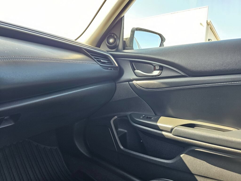 Used 2020 Honda Insight Touring image 27