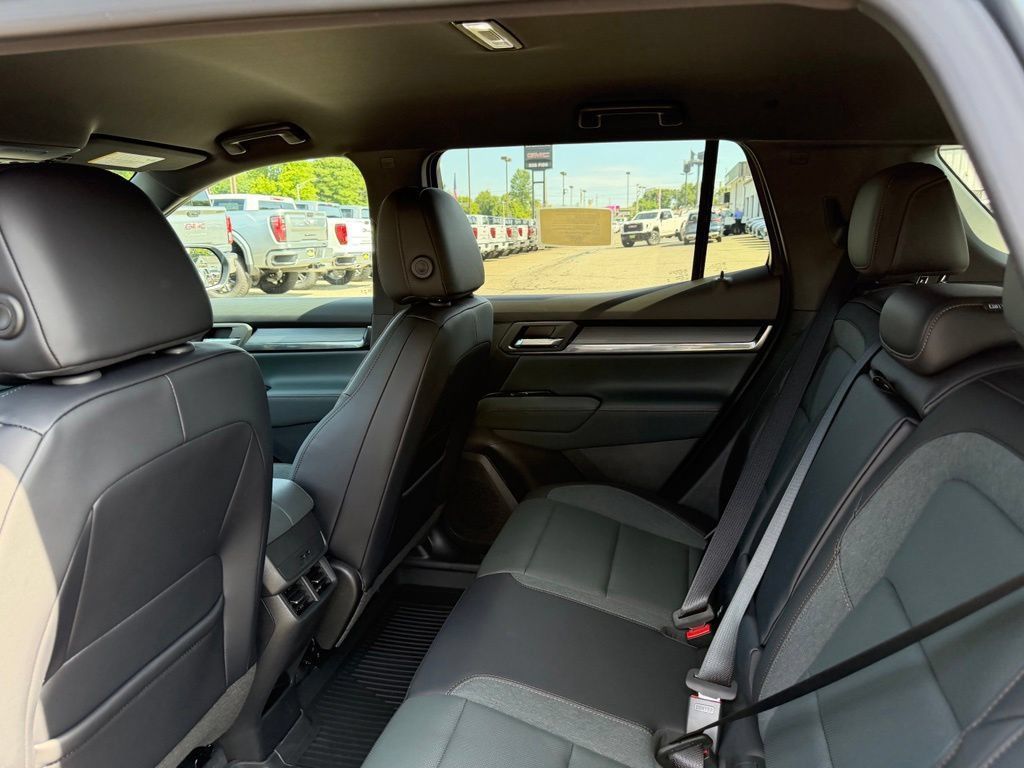 New 2027 GMC Terrain AT4 w/ Technology Package II AWD/4WD image 11