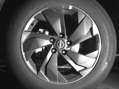 Used 2025 Nissan Rogue SV image 12