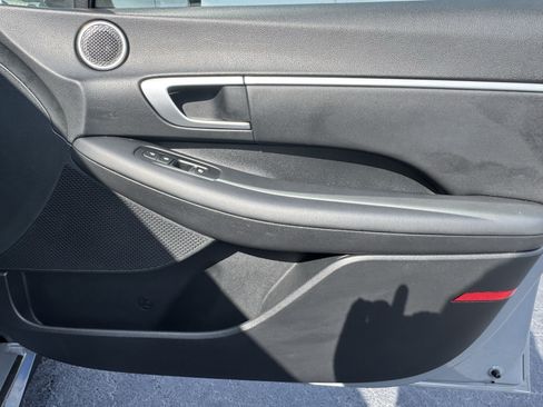 Used 2025 Hyundai Sonata SEL FWD image 16