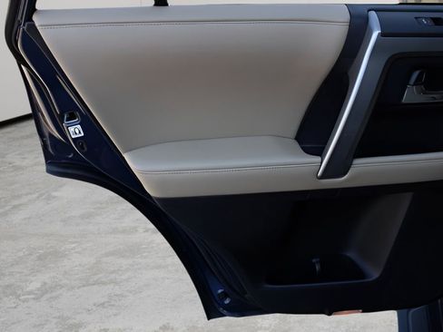 Certified 2022 Toyota 4Runner SR5 Premium w/ Moonroof Package AWD/4WD image 22