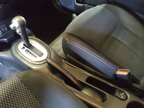 Used 2018 Nissan Versa Note SV image 26