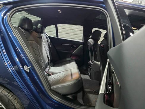 Used 2026 BMW i5 eDrive40 w/ M Sport Package image 18