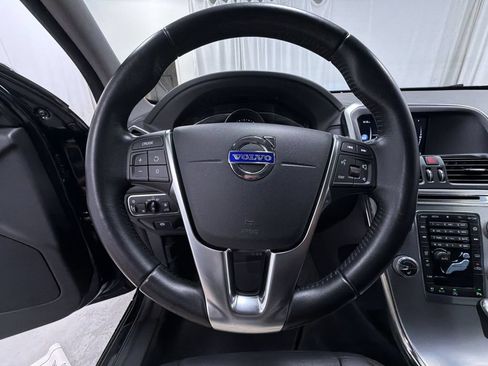 Used 2017 Volvo XC60 T6 Dynamic w/ Preferred Option Package AWD/4WD image 26