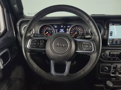 Used 2018 Jeep Wrangler Unlimited Sahara w/ Dual Top Group image 21