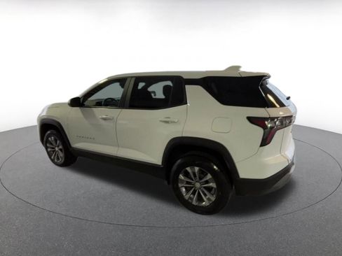 Used 2025 Chevrolet Equinox LT image 10