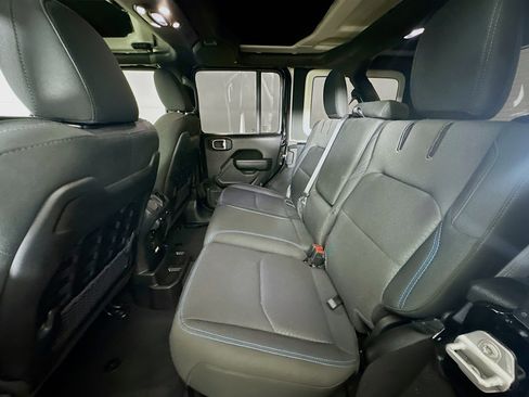 Used 2023 Jeep Wrangler Unlimited Rubicon 4xe w/ Steel Bumper Group AWD/4WD image 27