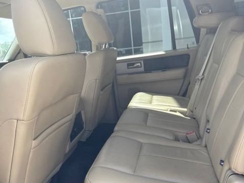 Used 2017 Ford Expedition XLT w/ Equipment Group 202A RWD image 9